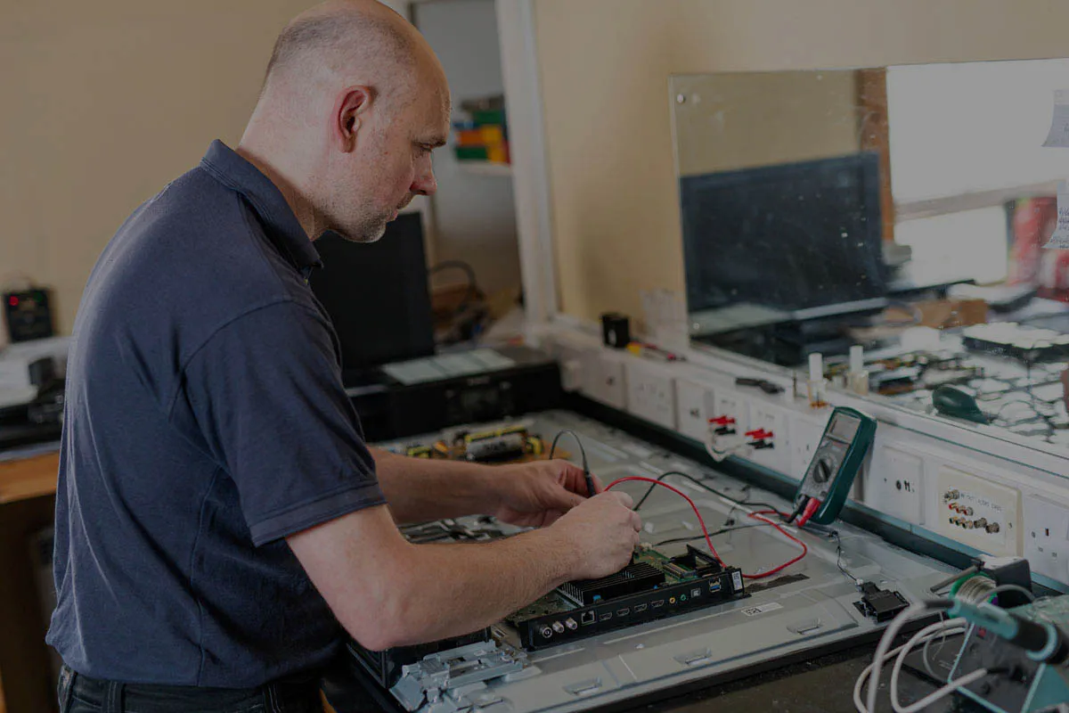 Reparații TV profesionale